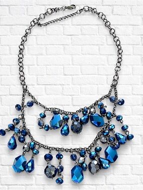 Elegant vintage Blue Crystal Necklace